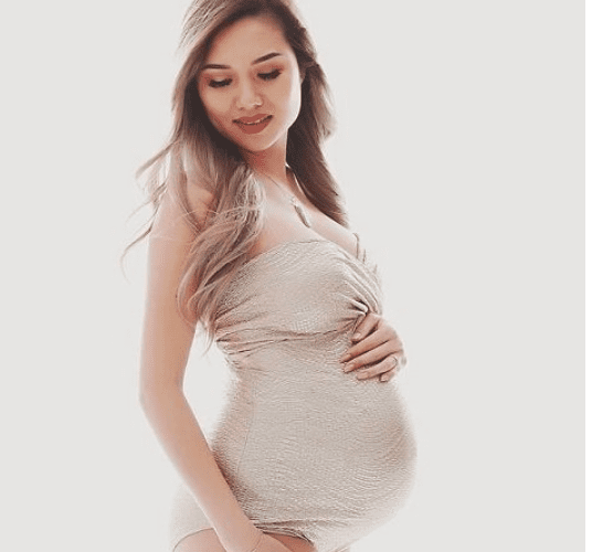 Maternity Photography 101 by Ana Brandt